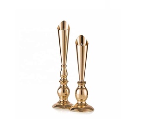 เชิงเทียนทองเหลืองแบบทันสมัยพร้อมส่ง - Product Image 1