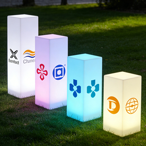 Lampu Kubus LED Modern Plastik Portabel Isi Ulang dengan Remote Control Tahan Air IP65 16-Warna Mini Personal untuk Hotel Luar Ruangan - Product Image 1