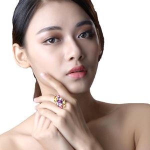 Anillo <span class=keywords><strong>de</strong></span> Cobre con Circonita <span class=keywords><strong>de</strong></span> Alta Calidad TIANSHE para Mujer, Anillo <span class=keywords><strong>de</strong></span> <span class=keywords><strong>Flor</strong></span> Exagerado <span class=keywords><strong>de</strong></span> Lujo, Venta Directa <span class=keywords><strong>de</strong></span> Fábrica, Venta al Por Mayor - Product Image 3