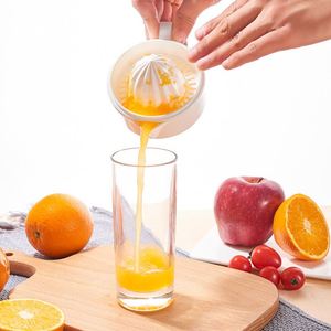 Exprimidor Manual de Naranjas y Limones de Plástico Resistente de Grado Alimenticio, con Mango Ergonómico, Entrega Rápida - Product Image 3
