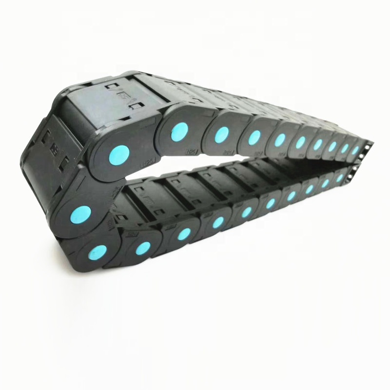 Настраиваемая пластиковая цепь для защиты кабеля