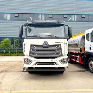 Camion distributeur d'asphalte intelligent Howo 11m³ Euro 2 pour le pavage routier - Product Image 4