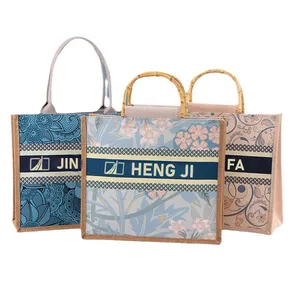 2023 Custom Fabric Large Capacity Flower Printed Fashion Luxury Handbag Square Student Tote Bags for Women