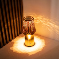 Lampes de table dorées vintage, design moderne, abat-jour en rotin à base de métal sans fil, salles à manger, hôtels, décoration d'intérieur, pratique et flexible