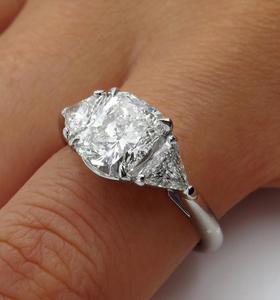 Anello da Donna con Quattro Punte e Zirconia Cubica Bianca Taglio Quadrato, Gioiello alla Moda - Product Image 3