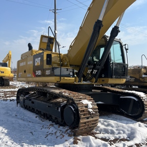 Excavadora Usada Modelo 349D L de 49 Toneladas, Año 2024, con Motor de 257kW y Cucharón de 2.2m para Compactación Diaria de Residuos Sólidos en Vertederos - Product Image 1