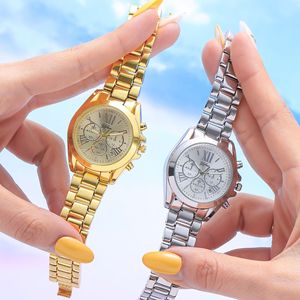 Nouvelle Collection : Ensemble de Montres Couple en Acier Inoxydable - Montre-bracelet Décontractée à Quartz Minimaliste avec Cadran à Chiffres Romains et Trois Cadrans, de Hangzhou - Product Image 6