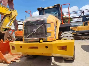 Chargeuse sur pneus d'occasion VOLVO L150H, 24 tonnes, chargeuse frontale d'occasion avec godet de 4,5 m³, puissance de 220 kW, haute qualité - Product Image 5