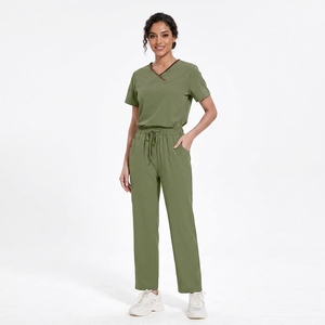 Ensemble deux pièces à manches courtes, pantalon droit médical ample et confortable, assorti aux couleurs, pour le lavage des vêtements à la main - Product Image 4