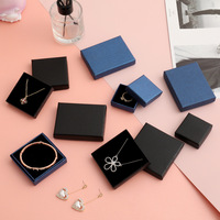 Mode 15mm äußere Höhe quadratische Ohr stecker/Ring/Halskette/Armband Schmucks cha tulle mit dünnem Schwamm starre Papier box