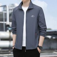 Großhandel Schnell Trocknende Atmungsaktive Jacke für Herren Lose Lässige Stehkragen-Mäntel mit Taschen Einfarbige Oberbekleidung Sport-Herrenbekleidung