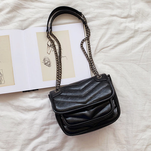 Bolso de Hombro Retro de Cuero Suave Negro para Mujer, con Correa de Cadena, Diseño Cuadrado Pequeño, para Uso Diario - Product Image 1