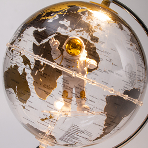 Globo giratorio <span class=keywords><strong>del</strong></span> mundo <span class=keywords><strong>del</strong></span> plástico <span class=keywords><strong>del</strong></span> hierro <span class=keywords><strong>de</strong></span> la moda con la decoración ligera <span class=keywords><strong>del</strong></span> soporte <span class=keywords><strong>del</strong></span> Metal para el globo <span class=keywords><strong>de</strong></span> la decoración <span class=keywords><strong>del</strong></span> escritorio <span class=keywords><strong>de</strong></span> Hom - Product Image 3