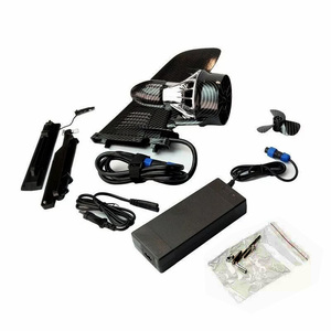Sistema <span class=keywords><strong>de</strong></span> propulsión eléctrico para SUP con apariencia <span class=keywords><strong>de</strong></span> <span class=keywords><strong>fibra</strong></span> <span class=keywords><strong>de</strong></span> <span class=keywords><strong>carbono</strong></span>, con caja <span class=keywords><strong>de</strong></span> almacenamiento, batería portátil y aleta para tabla <span class=keywords><strong>de</strong></span> paddle surf, ideal para pesca al aire libre. - Product Image 1