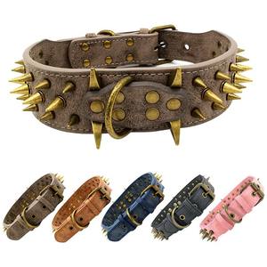 Elegante cuero Retro y Material de PU <span class=keywords><strong>Collar</strong></span> de perro con pinchos Diseño de remache Protección al aire libre personalizada para entrenamiento de perros agresivo - Product Image 1