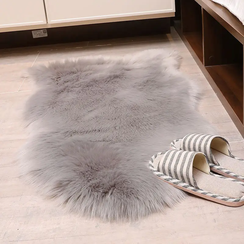 Vendita calda fabbrica moderni super morbidi tappeti di pelliccia di lusso leggero peluche tappeti e tappeti per soggiorno