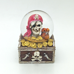 Bola de Nieve Náutica de Resina de México, Recuerdo del Caribe, Calavera Pirata, Globo de Nieve - Product Image 4