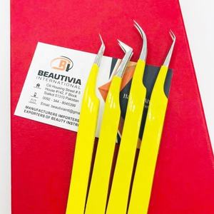 Pinzas de extensión de pestañas de acero sostenible con recubrimiento en polvo amarillo con logotipo personalizado, aplicador de modelo profesional de espejo de pestañas - Product Image 4