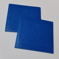 Étiquette de marque en cuir PU à prix d'usine, logo personnalisé en relief, lavable, pour vêtements, jeans, vestes, chapeaux, sacs