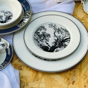 Venta al por Mayor con Descuento de Juego de Platos de Porcelana Clásica Blanca y Negra de Estilo Europeo - Product Image 1