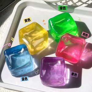 Vente en gros de jouets en forme de cristaux de glace arc-en-ciel, colorés, kawaii, mochi, squishy, anti-stress, remplisseurs de piñata, remplisseurs de sacs cadeaux pour enfants - Product Image 3
