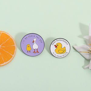 Épingles en émail drôle d'oie et de <span class=keywords><strong>canard</strong></span> broches d'animaux de dessin animé insigne de revers vêtements bijoux cadeau pour les amis en gros - Product Image 2