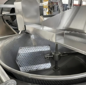 Máquina automática para hacer aperitivos de maíz frito Línea de producción de freidora Chips Máquina para freír continuamente - Product Image 6