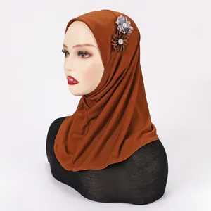Custom Malay Hot Selling Muslim Pearl Flower Plain Head Scarf Chiffon Instant Hijab with Neck Over