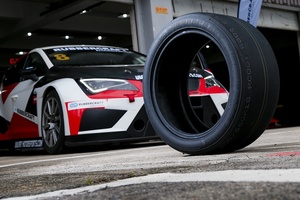 Neumáticos Lisos de Competición PCR de Alta Calidad para Vehículos 260/660R18 245/40R18 Neumático Nuevo para Camión - Product Image 4