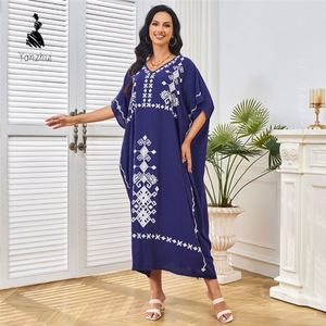 Nueva Ropa para Mujer, Túnica Musulmana de Manga Corta Estilo Medio Oriente, Vestido Bordado para Playa Estilo Europeo y Americano - Product Image 5
