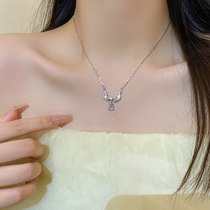 Collar Clásico de Plata con Alas de Ángel y Piedra Lunar para Mujer, Marca SongYi, Gran Venta - Product Image 3