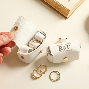 Boîte à bagues personnalisée pour collier de chien gravé sur mesure, pochette porte-bague en cuir pour animaux de compagnie, cadeaux tendance pour usage quotidien, Saint-Valentin - Product Image 1