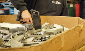 เครื่องวิเคราะห์เลเซอร์แบบพกพา Z-901สำหรับการตรวจจับลิเธียมในสนามแบตเตอรี่และพลังงาน - Product Image 2