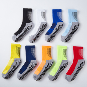 Calcetines de Fútbol Antideslizantes, Calcetines Deportivos de Entrenamiento Profesional hasta la Pantorrilla, Calcetines Antideslizantes para Yoga y <span class=keywords><strong>Trampolín</strong></span>, Venta al Por Mayor Personalizada OEM - Product Image 2