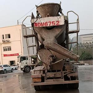 XCMG Usine 12 m³ Mélangeur de béton chinois d'<span class=keywords><strong>occasion</strong></span> G4804B Pompe de mélangeur de béton Prix de la machine - Product Image 2