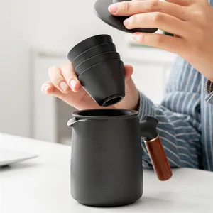 Caneca de chá de cerâmica personalizada, caneca de chá chinesa fosca branca azul preta com copos de chá e bolsa de viagem