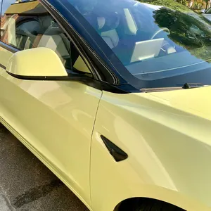 Emballage de voiture jaune d'usine en gros Autocollants de voiture de haute qualité sans adhésif facile à étirer