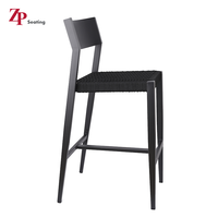 Ensemble de tables et chaises de restaurant toutes saisons, mobilier commercial d'extérieur empilable en aluminium, chaises de bar, tabourets de bar en corde tressée