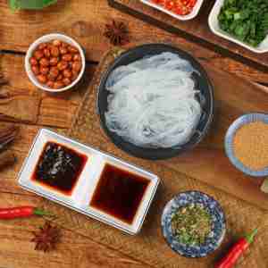 Fideos Shirataki Instantáneos Saludables, Picantes y Ácidos, Bajos en Calorías, <span class=keywords><strong>Ramen</strong></span> de Konjac para Bajar de Peso, Veganos, Listos en 2 Minutos - Product Image 4