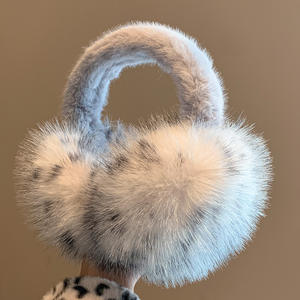 ที่ปิดหูผ้ากำมะหยี่ลายเสือดาว ที่ปิดหูผ้ากำมะหยี่น่ารักสำหรับฤดูหนาว ป้องกันความเย็นและให้ความอบอุ่น - Product Image 4