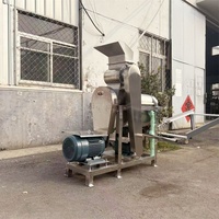 Multifunctionele commerciële machine voor het ontpitten en verwerken van fruit, scheider van appel- en perenpulpresten