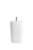 Lavabo autoportant en céramique texturée à nervures verticales avec piédestal intégré, équipement sanitaire pour projet de rénovation hôtelière