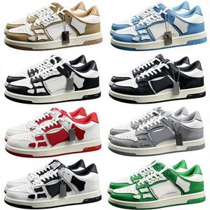 Chaussures décontractées de luxe pour hommes, de créateur, basses, en cuir perforé, souples, légères, antidérapantes, avec semelle intermédiaire amortie - Product Image 1