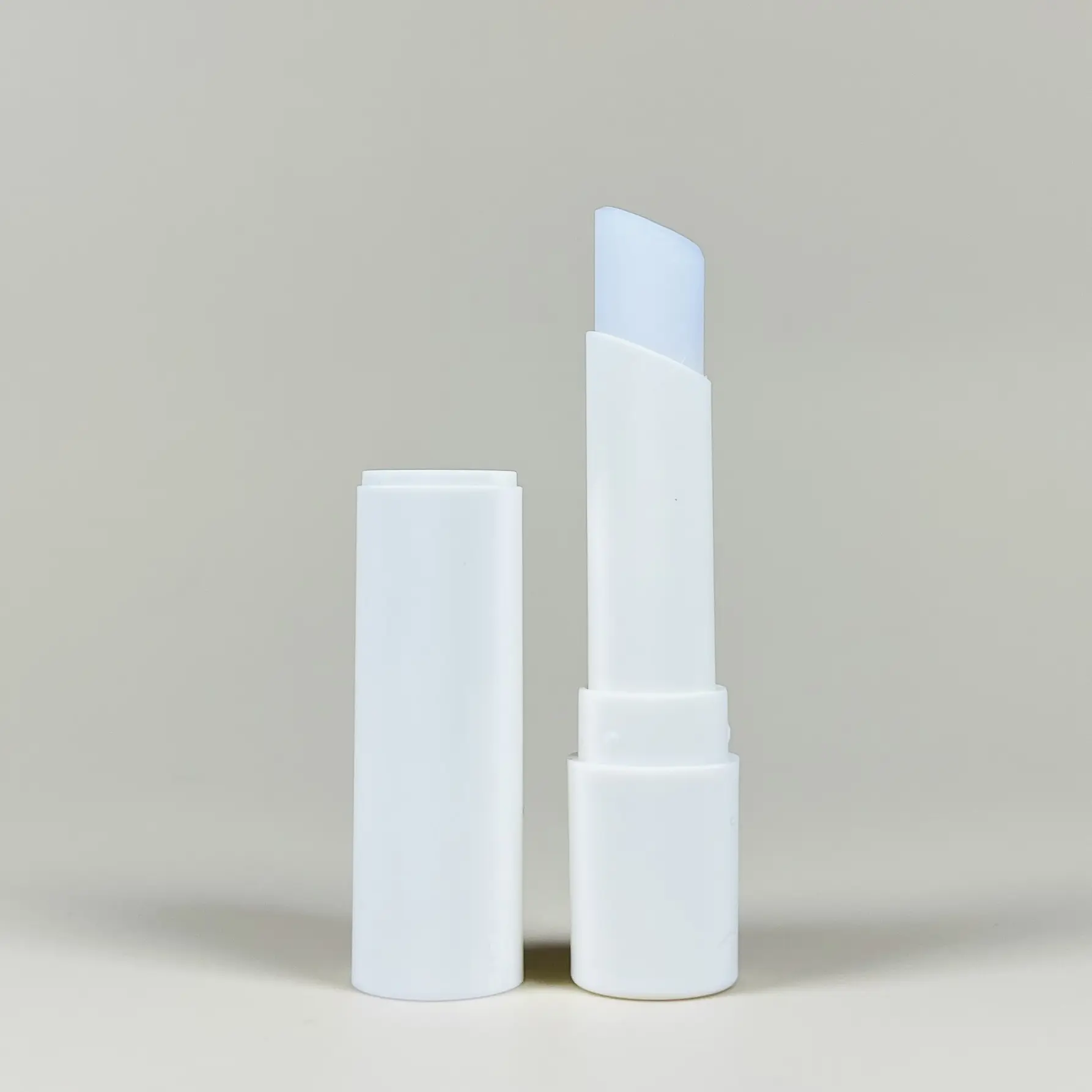 New mùa hè mỹ phẩm tự nhiên Lip Balm Stick Kem Tinted Lip Balm nhãn hiệu riêng