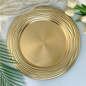 Plato Decorativo Moderno de 13 Pulgadas con Líneas Doradas, Bandeja de Plástico para Mesa de Comedor, Plato Base para Bodas, Restaurantes, Hogares <span class=keywords><strong>y</strong></span> Hoteles - Product Image 2