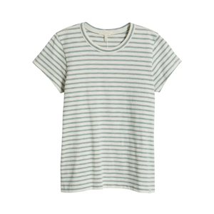 Camiseta de algodón a rayas náuticas para mujer con cuello redondo y tacto suave para un estilo casual inspirado en la costa y uso diario relajado. - Product Image 1