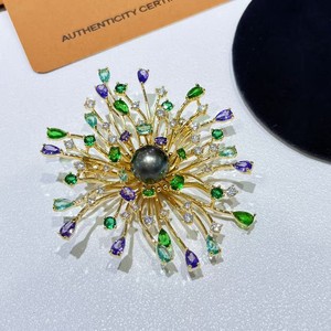 Broche de Perla de Tahití de 9-10 mm con Destellos de Fuegos Artificiales, Flor de Pecho de Alta Gama, Regalo para Mamá y Novia - Product Image 2