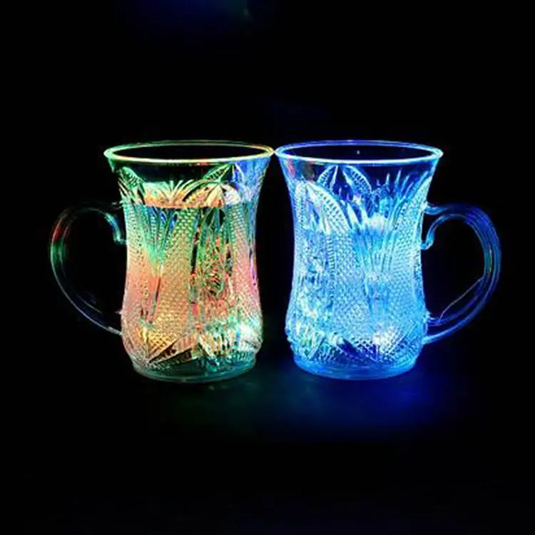 플라스틱 LED 깜박이는 LED 라이트 업 맥주 컵 물 매달려 유리 컵 결혼식 파티