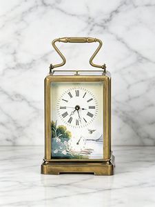 Reloj <span class=keywords><strong>de</strong></span> Carruaje Grande Estilo Boite con Caja <span class=keywords><strong>de</strong></span> Latón, Esfera <span class=keywords><strong>de</strong></span> Porcelana Esmaltada con <span class=keywords><strong>Pintura</strong></span> Artística y Escapamento Visible - Product Image 1