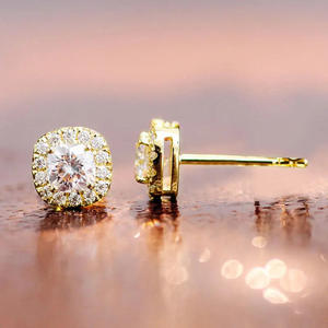 Boucles d'oreilles en or E3545 avec diamants naturels taille coussin, style classique pour femme - Product Image 5